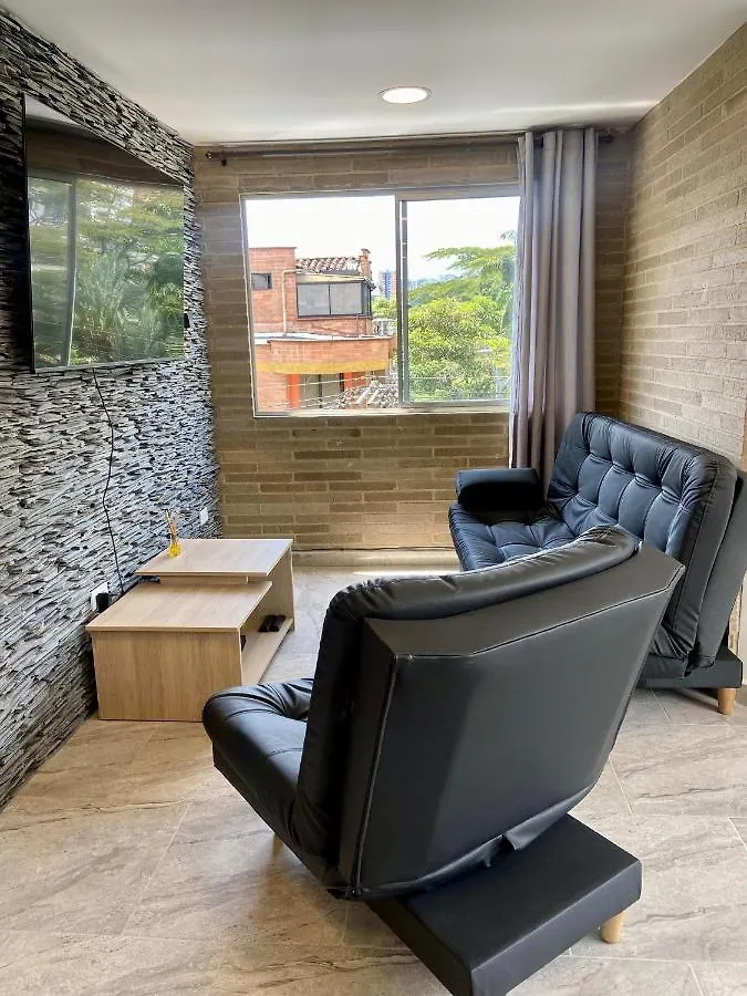 Apartamento Con Excelente Ubicacion En Envigado 0*,  Colombia