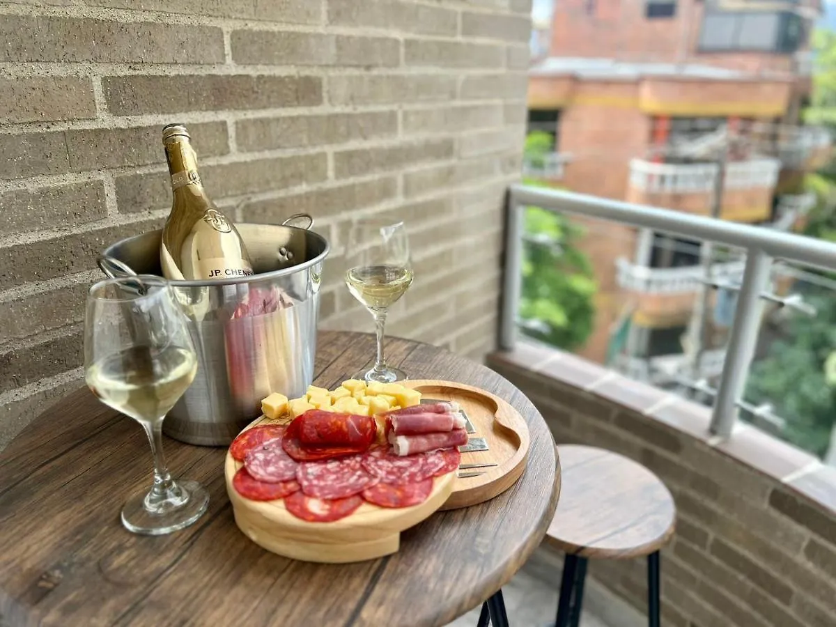 Apartamento Con Excelente Ubicacion En Envigado